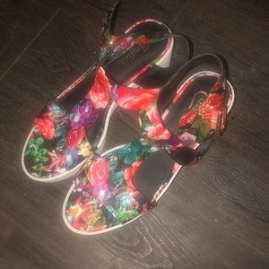 Platform floral sandals